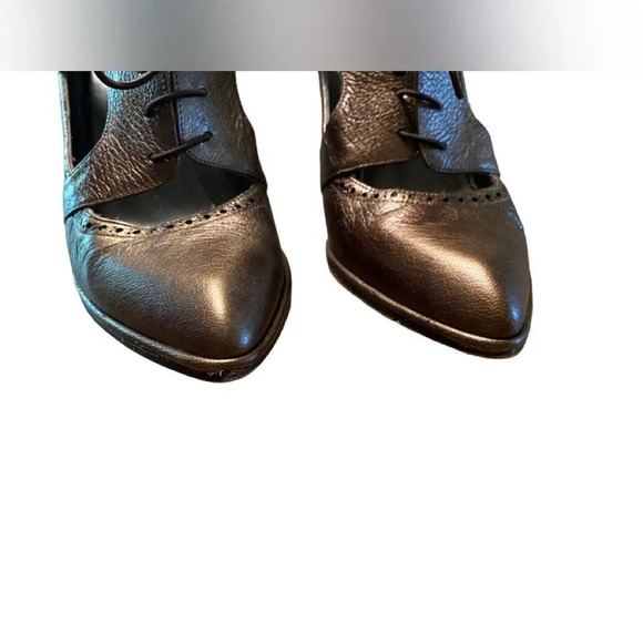 STUART WEITZMAN Cut Out Lace Up Heel Pump Oxford Metallic Bronze - Picture 5 of 9